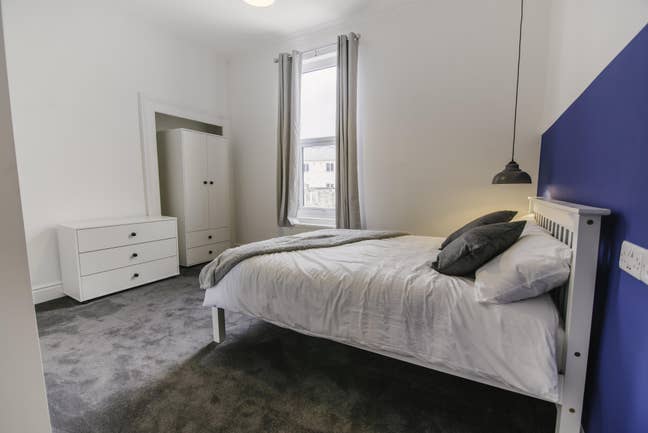 Awesome Large Ensuite Room- Mutley Main Photo