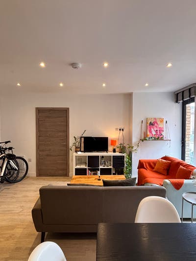 Friendly and spacious flat in Stoke Newington Main Photo