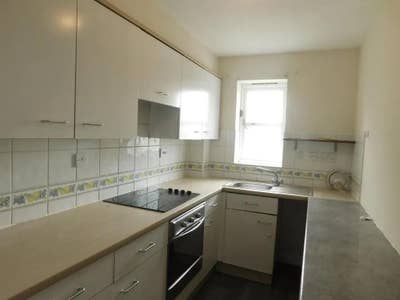 2 BED HAYES, UB4 Main Photo