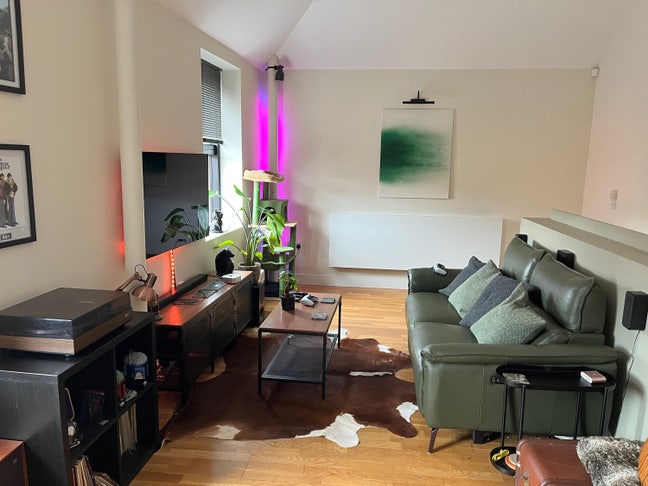 Room in 2 bed house | Private bathroom | Parking Main Photo