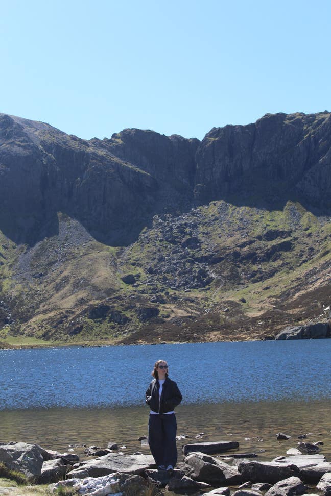 Looking for a room for 6 months! Main Photo