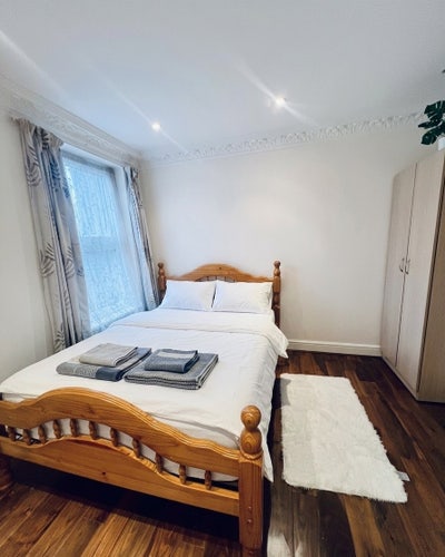 ☀️Spacious and Bright Greenwich Room☀️ Main Photo
