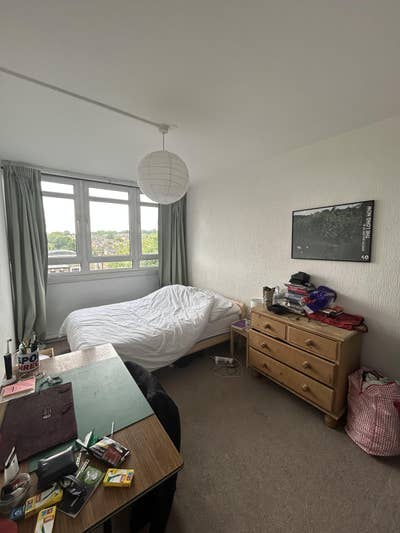 Double room in Camberwell flat Main Photo