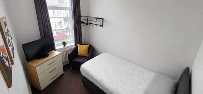Contractor single room Main Photo