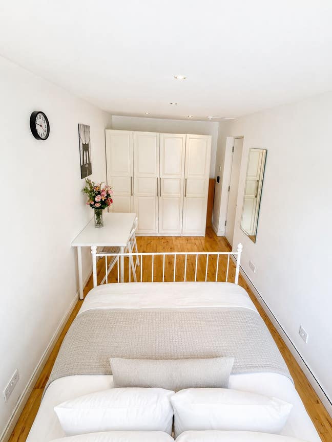 Bright Rooms in Modern Flat / Canary Wharf Main Photo