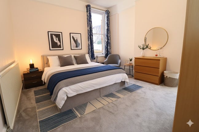 ⚡ Bright & Spacious Double Room Ready Now ⚡ Main Photo