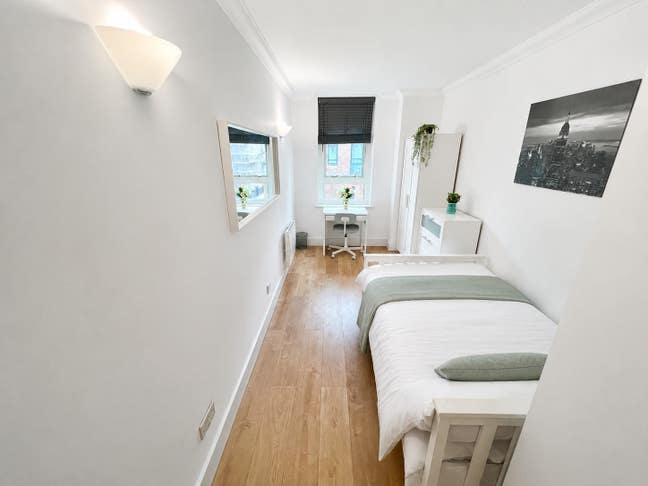 Double Rooms near Central / Canary Whard Main Photo
