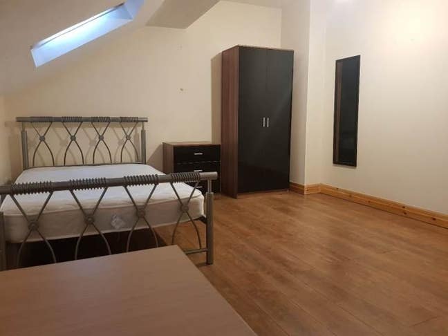 Double Room to Rent – BL3 Main Photo