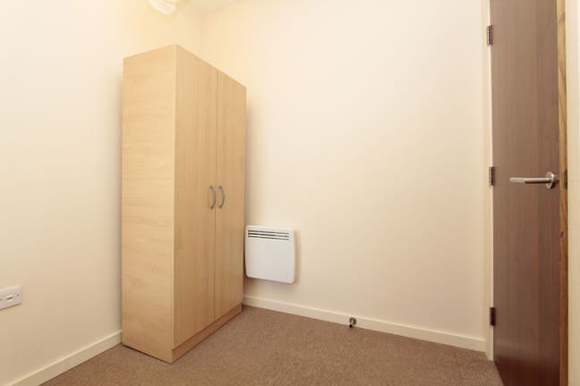 Bright Double Room in Limehouse Zone 2  Main Photo