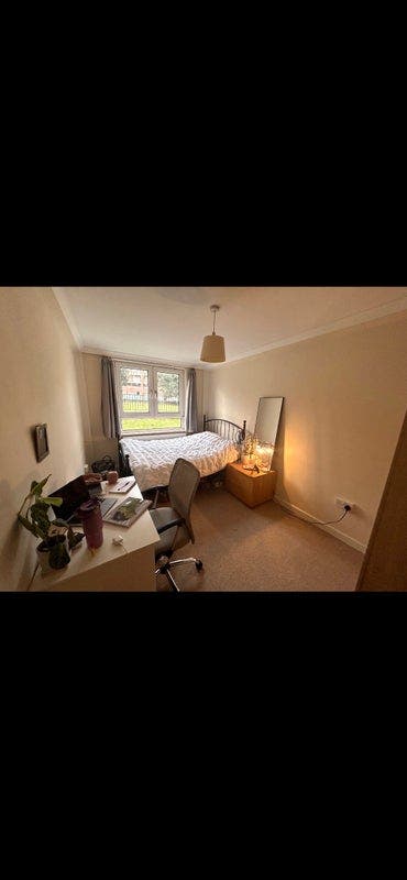 Short Term Room on May Main Photo