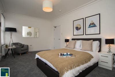 Ensuite in Terrace House,W6 Near Hospital. All Inc Main Photo