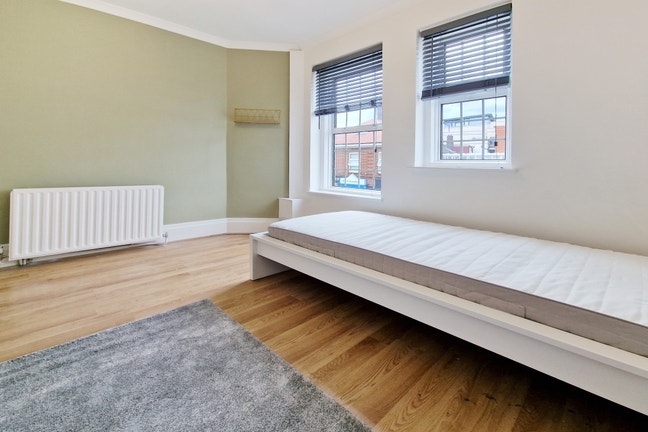 Luxury Rooms, All Bills Included Main Photo