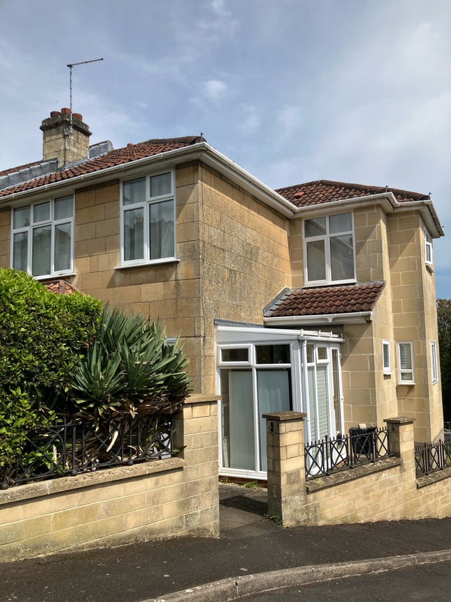 Tenancy contract share for 4 bedroom house in Bath Main Photo
