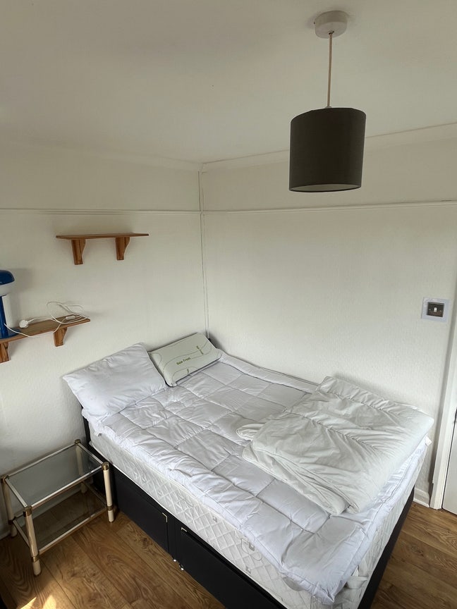 Summer Sublet Double Room Main Photo