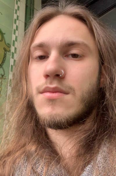 23 + 25 queer professionals looking to move 2 room Main Photo