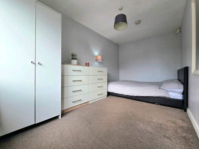 All Bills Included! Great Communal Space! Main Photo