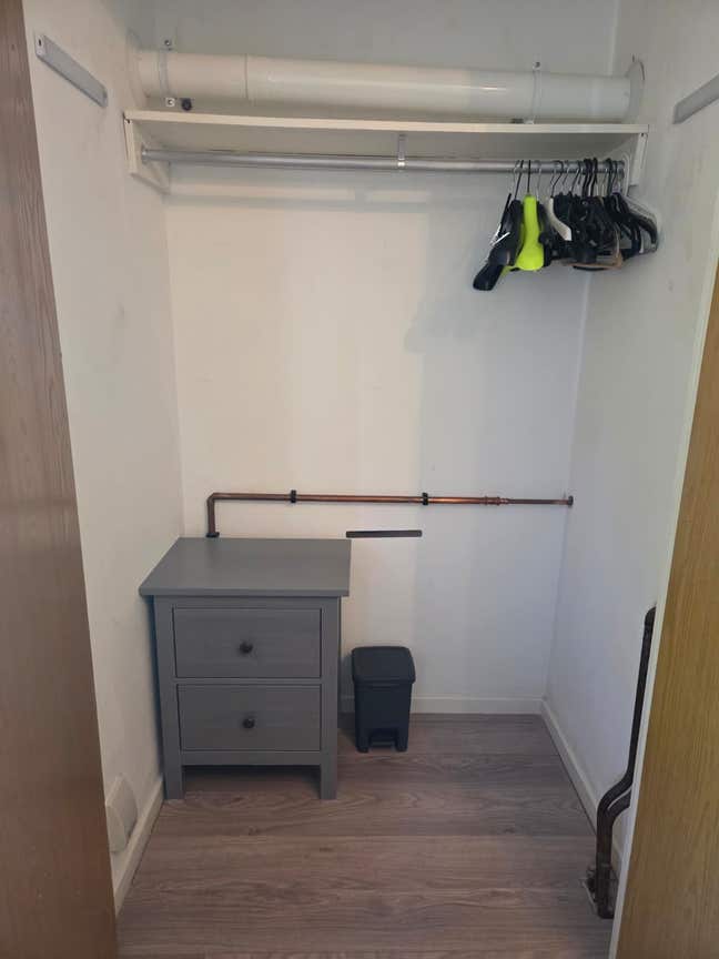 Spare room available Main Photo