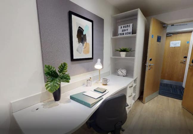 Oxford IQ Alice House Studio – &pound;325/wk all in Main Photo