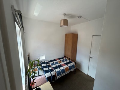 Viewing day Friday smart single room in GOOD HOUSE Main Photo