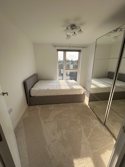 Double Bedroom with own Bathroom (shower and bath) Main Photo