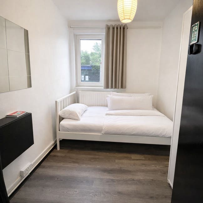 💎 LUXE E1: Smart Rooms | Walk to the City! 🏙️ Main Photo