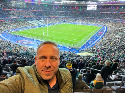 Professional Male seeks a double room Main Photo