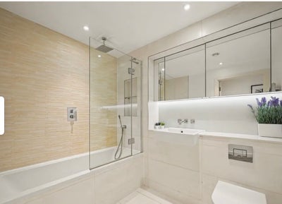King size Bedroom in gated development Main Photo
