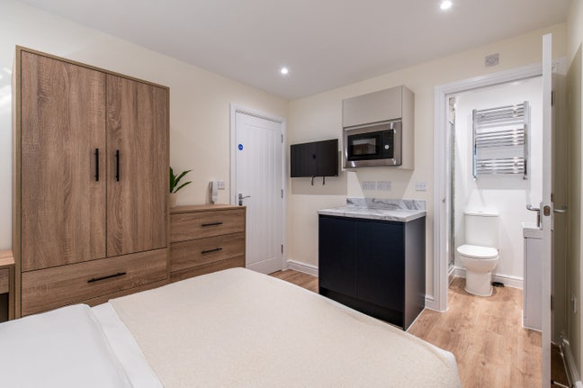 Brand New - NO DESPOSIT - High Spec Studio Rooms  Main Photo