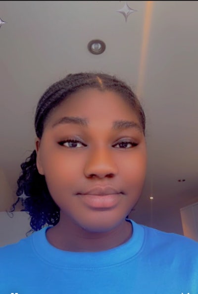 Professional Female seeks a single or double room Main Photo