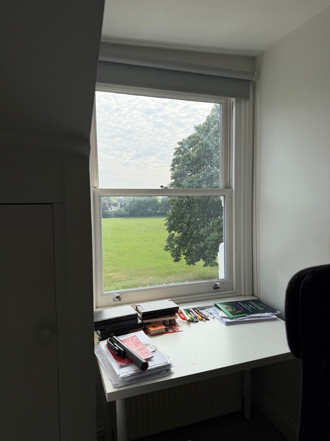 Sublet En-suite bedroom in Chiswick Main Photo