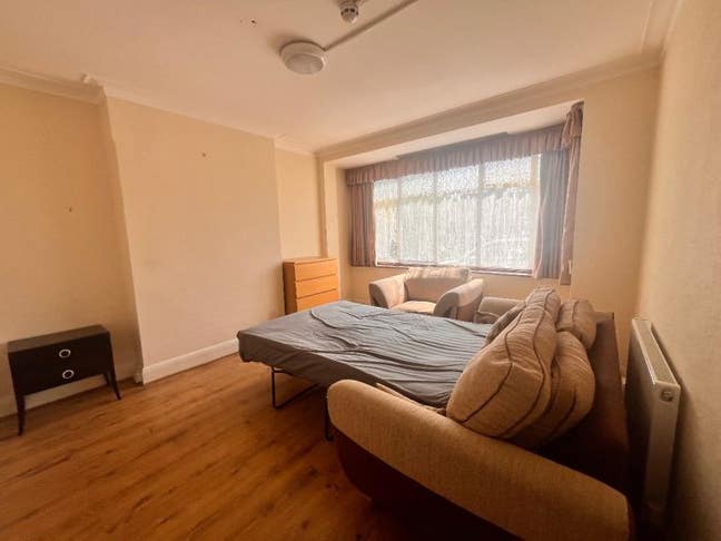 Large Furnished Double Room in Norbury Main Photo