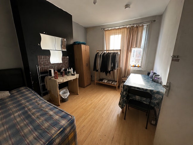 Neat Double Room to Rent – Fenham, Wingrove Avenue Main Photo