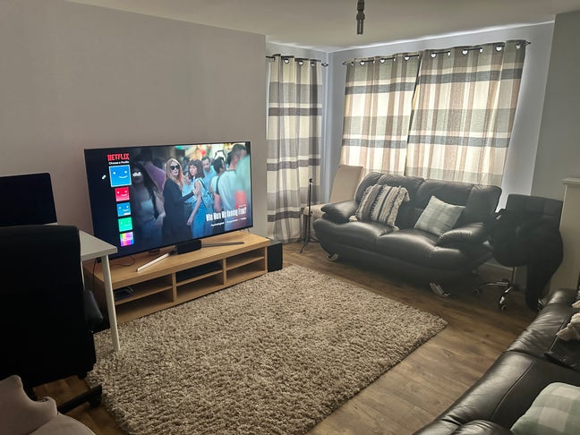 Double Room Available Immediately Main Photo