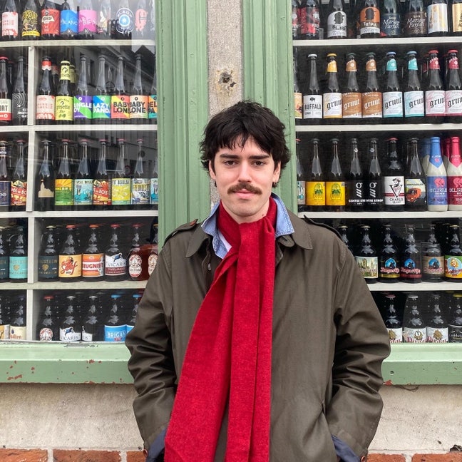 Looking for a chill flatshare, 25 year old tailor Main Photo