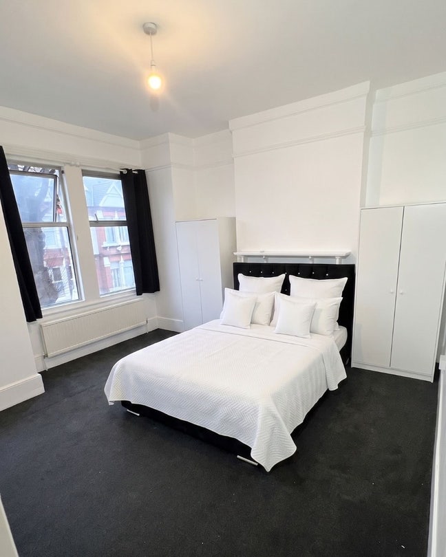 🛏️ Spacious Double Room Near Tooting – Bills inc. Main Photo
