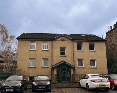 Spacious Double Room Available Main Photo