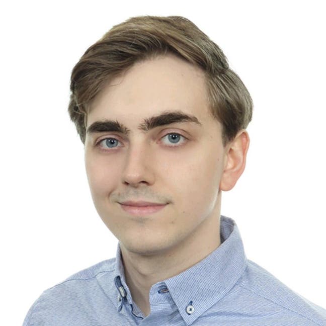 Professional Male seeks a single or double room Main Photo