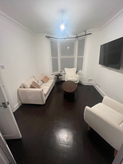 Room to share  Main Photo