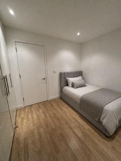Double Room available in Canary Wharf Main Photo