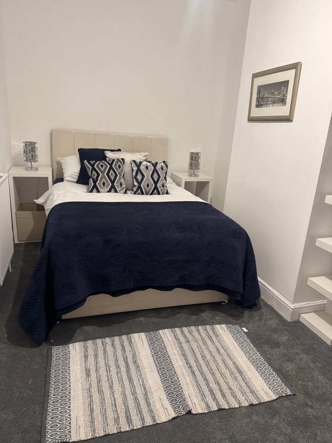 House share with large double bedroom Main Photo