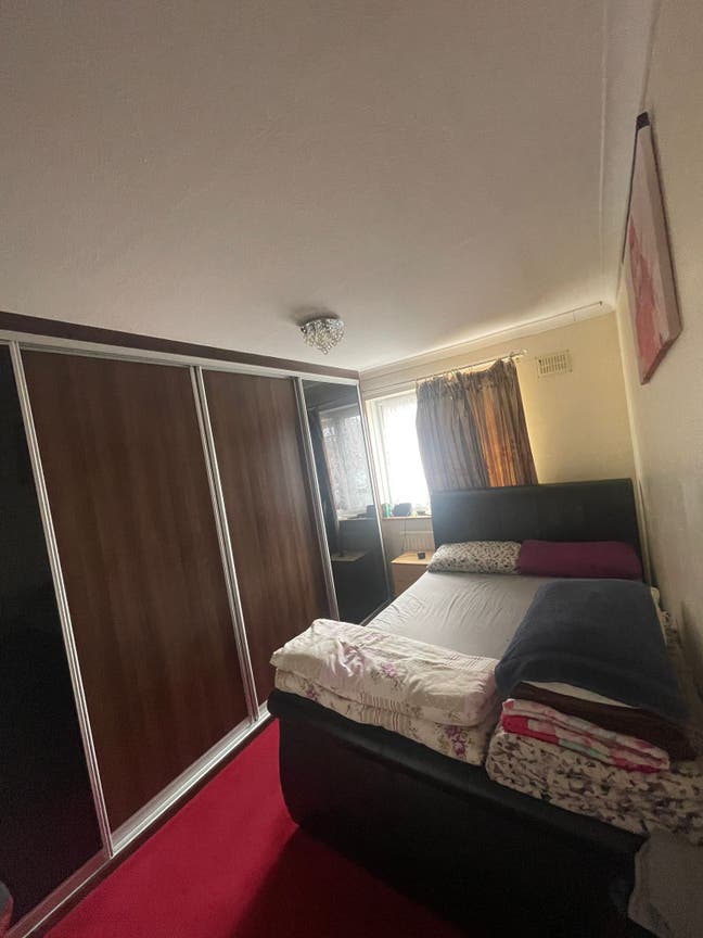 Double Room with ensuite toilet and shower Main Photo