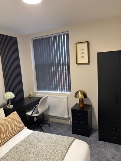 🌟 ✨ Gorgeous All Bills Included Rooms – Must See! Main Photo