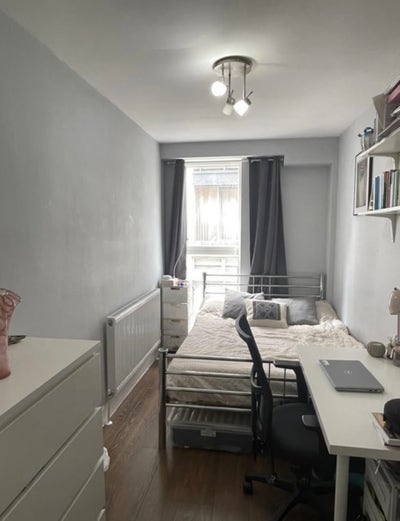 Double room in Aldgate East in friendly flat Main Photo