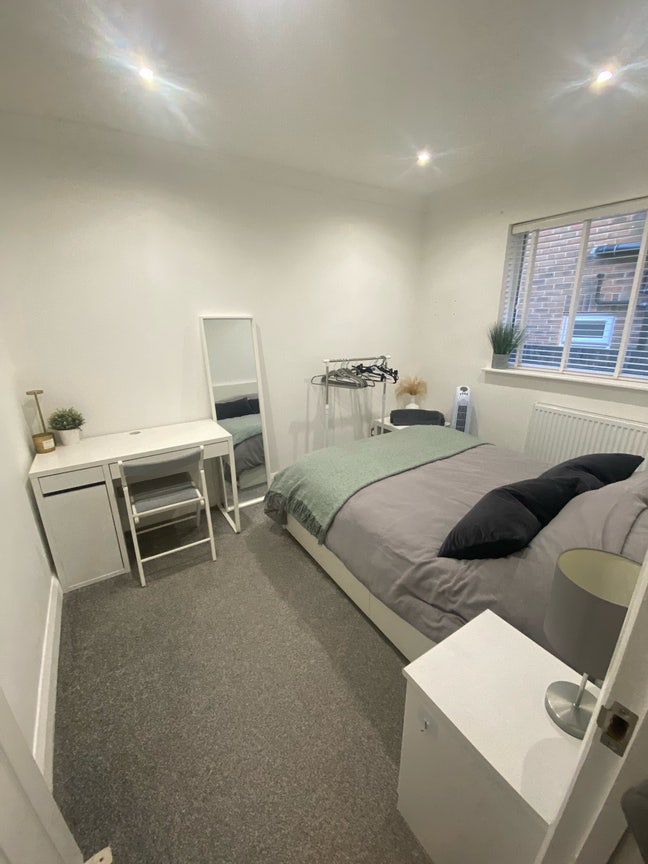 Double room available  Main Photo