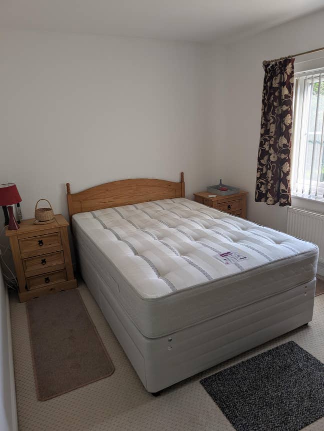 Double Room to Rent Main Photo
