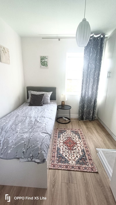 Single Room available  Main Photo