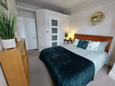 Two Modern En-Suites in Tottenham N17 Main Photo