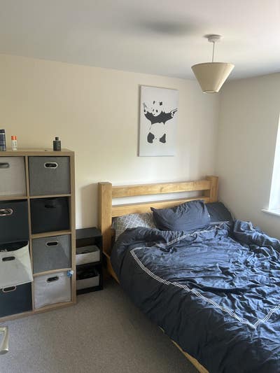 Double Bedroom Available to Rent Main Photo