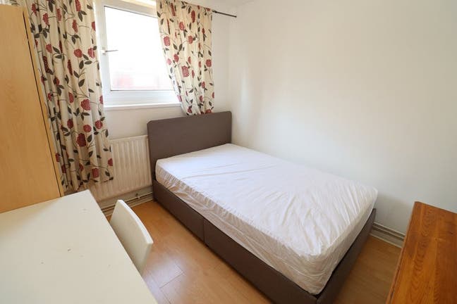 E6-Calling for Furnished Room in Upton Park Main Photo