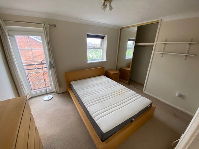 Lovely Double Room with En-Suite in Cardiff Bay Main Photo